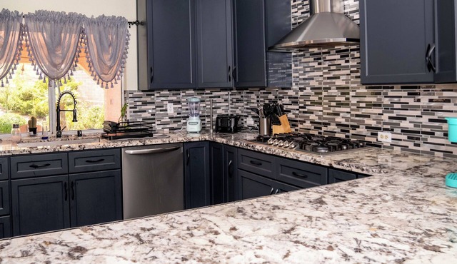 Luxurious 5-bedroom villa l 8 mins from Las Vegas Strip