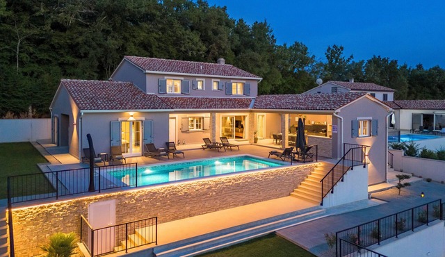 Luxurious 5-bedroom villa with whirlpool and sauna in marvelous Istria