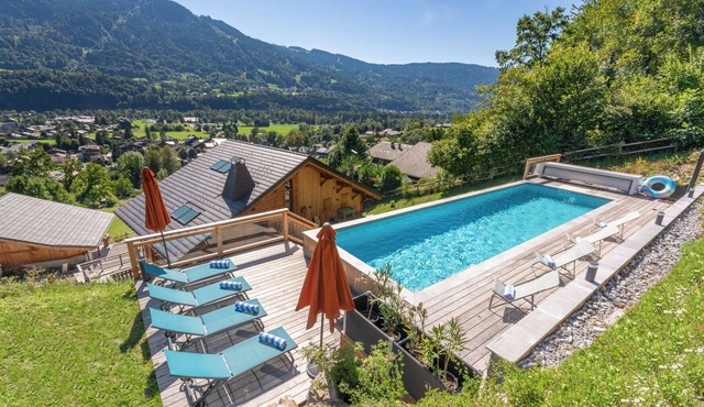 Luxurious 6-Bed Samoëns Chalet with Pool, Hot Tub - Alps Accommodation