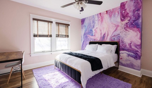 Luxurious 9 BR Movie Theater Duplex Near CWRU!