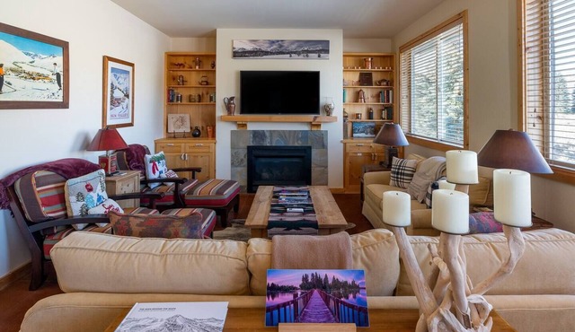 Luxurious, affordable condo one mile from downtown