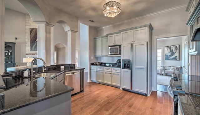 Luxurious Aggieland Retreat - 14 Mi to A&M!