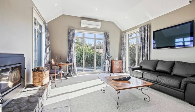 Luxurious Alpine Retreat