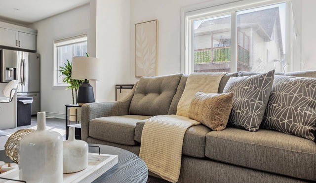 Luxurious and Beautiful Home in Barrie