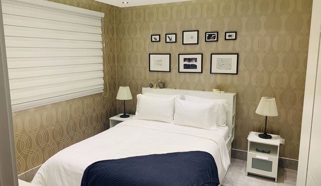 Luxurious and Cozy Apartment in Tower with Pool