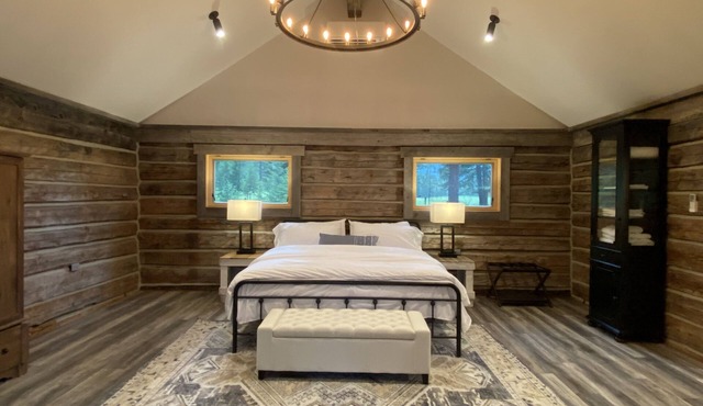 Luxurious and rustic cabin