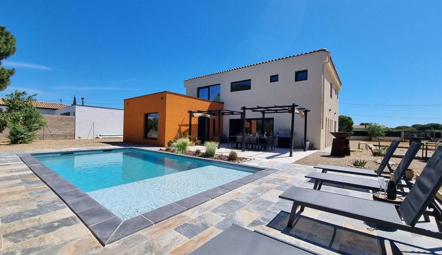 Luxurious and spacious villa with private pool