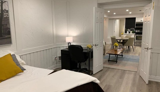 Luxurious and Spacious Apartment with 2 bedrooms and 2 Baths