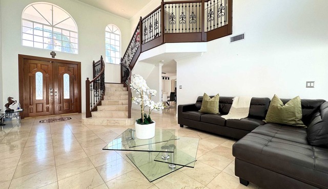 Luxurious and Spacious House - 4/3 - Pool BBQ