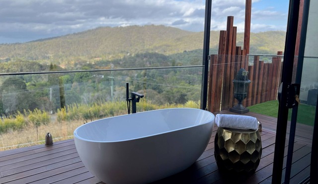 Luxurious Villa at On Eagle Wings Mountain Retreat & Spa with Breakfast Included