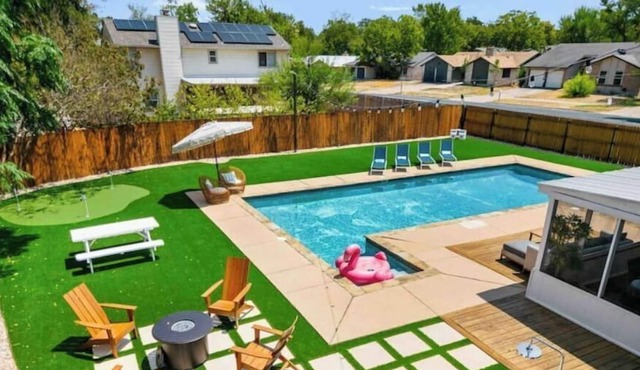 Luxurious Austin Retreat w/ Massive Private Pool