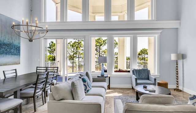 Luxurious Bayfront Penthouse w/Stunning Views