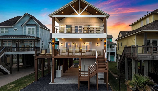 Luxurious Beachfront Oasis w/Private Pool & Elevator