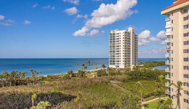 Luxurious Beach Front Condo with Spectacular Views!