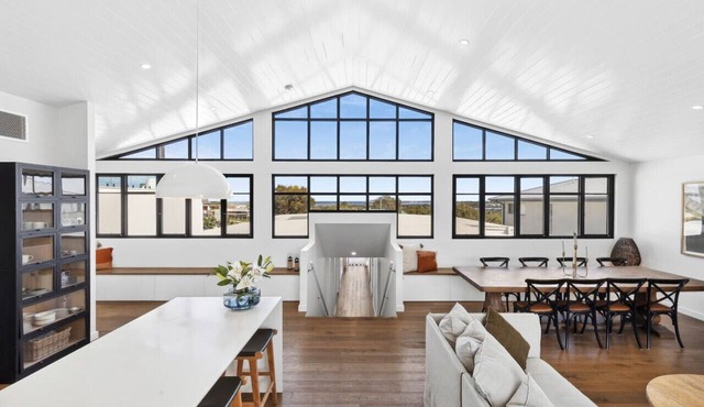 Luxurious Beach House with Breath-taking Views