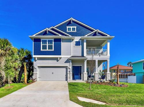 Luxurious Beach House with heated pool