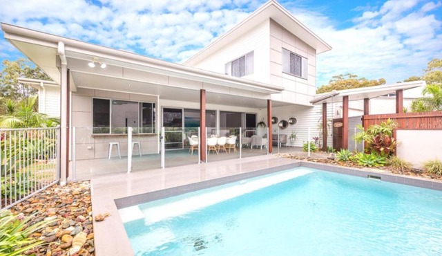 Luxurious Beachside Retreat