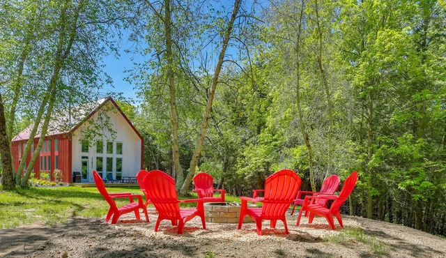 Luxurious Bethel Wellness Retreat w/ Yoga Studio!