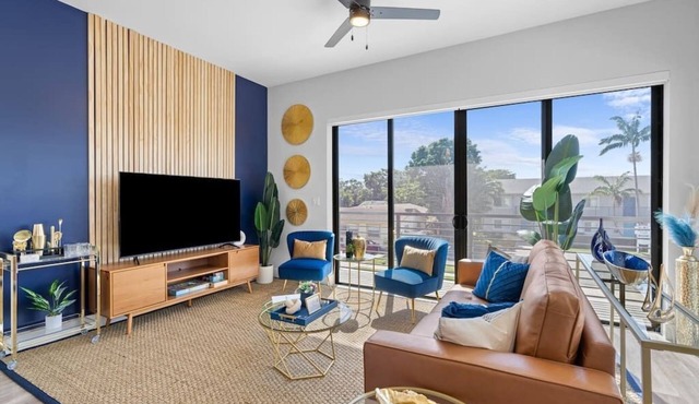 Luxurious Brand-New Coastal 2 Bedroom