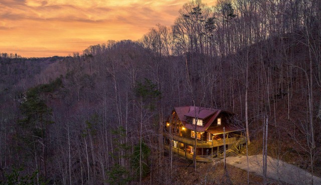 Luxurious Cabin Across From The Red River Gorge, In The Natural Bridge Area