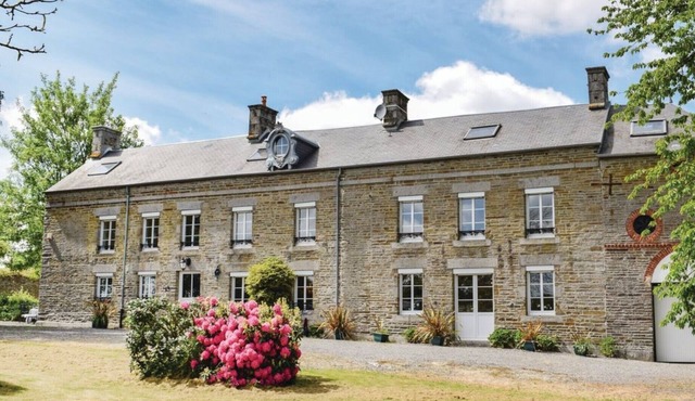 Luxurious Château Awarded Gold Medal In Little Switzerland