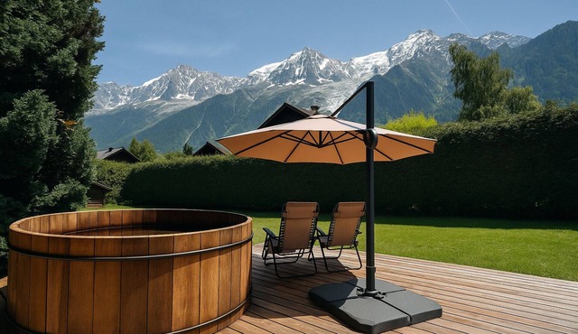 Luxurious Chalet | Hot Tub & Sauna | Mont Blanc Massif Views | Sleeps 10