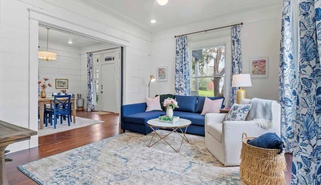 Luxurious & Classic Southern Style, Sleeps 10