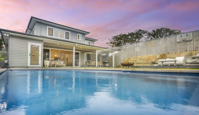 LUXURIOUS COASTAL BEACH HOME