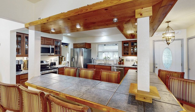 Luxurious Comfort Meets Peaceful Countryside in Umatilla