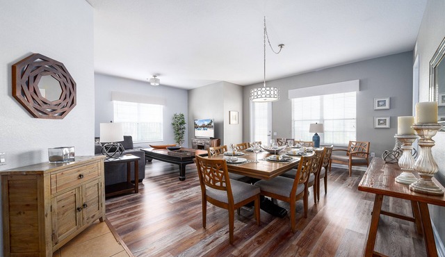 Luxurious Condo At Vista Cay Resort Sleeps 8 Next To Convention Center