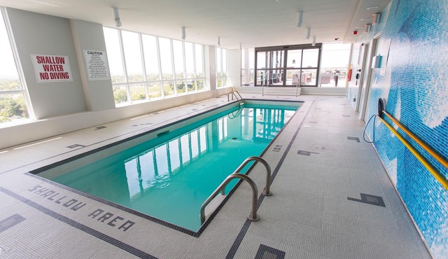 Luxurious condo close to Toronto Airport and casino