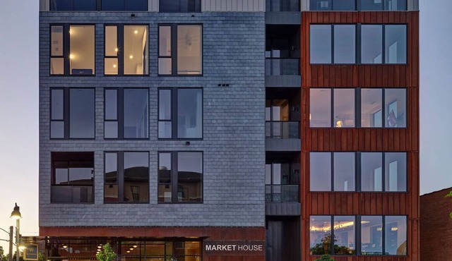 Luxurious Condo in Heart of Downtown Iowa City