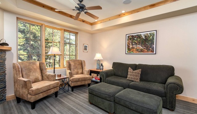 Luxurious Condo -Modern Condo! - SM #207 by Bear Valley Vacation Rentals