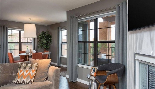 Luxurious Condo with Stunning Views in the beautiful Catalina Foothills!