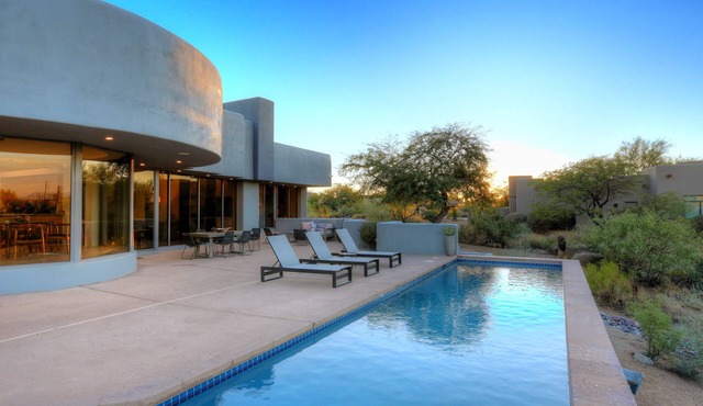 Luxurious, Contemporary, Resort Style, 4 Bedroom, on 15th Tee of Troon North.