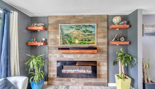 Luxurious Cottage in city