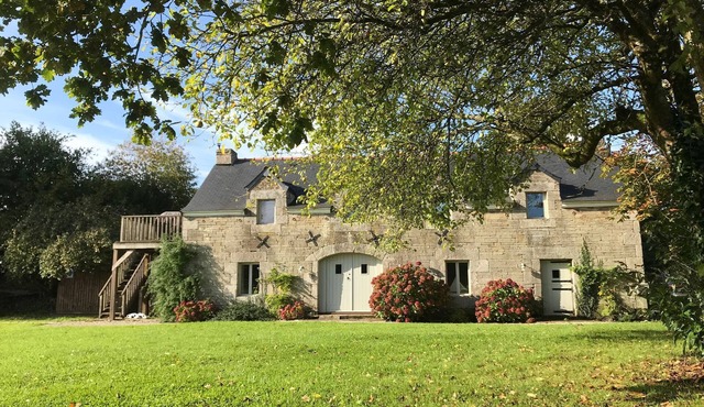 Luxurious Country House With Stunning Interior And Set In Beautiful Countryside