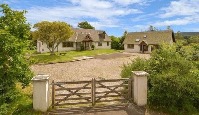 luxurious country house 11 people Highlands on the blackwater river