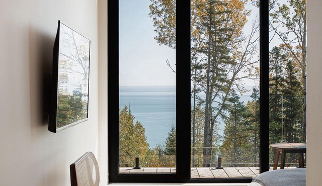 Luxurious & cozy villa located in Charlevoix, facing the St-Lawrence River