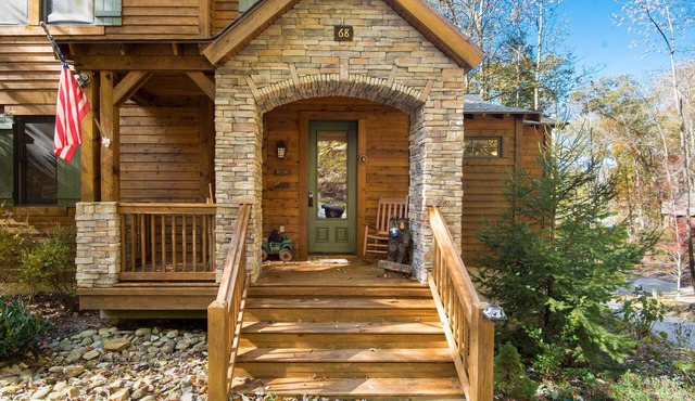 Luxurious Creekside mountain cottage at Bear Lake