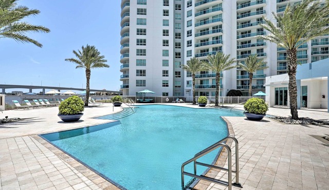 Luxurious Daytona Beach Condo w/Resort Amenities!