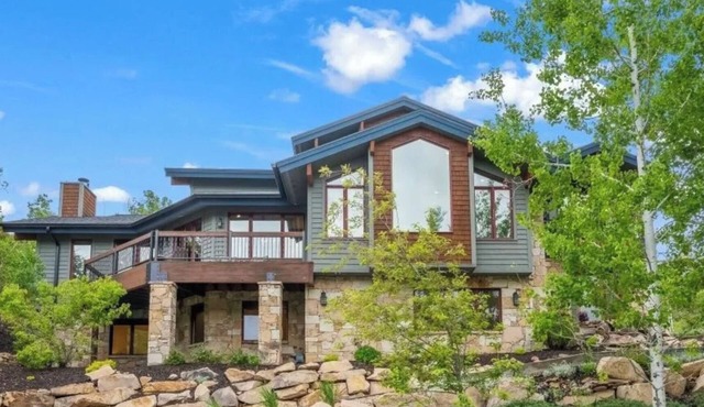 Luxurious Deer Valley Villa: Private Shuttle to Slopes & Breathtaking Views