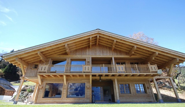 Luxurious design Chalet with stunning views in Grindelwald - full privacy!