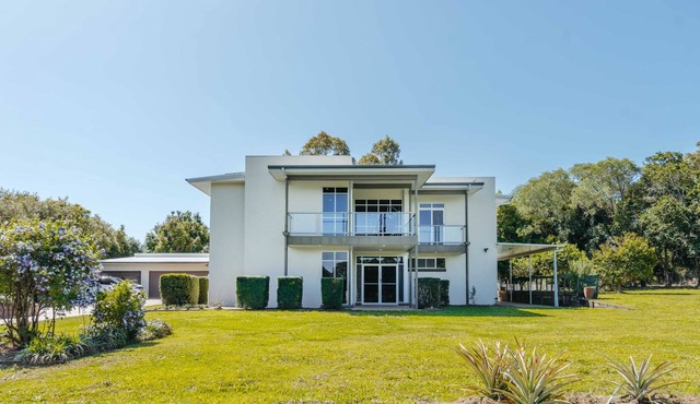 Luxurious Designer Mansion with Garden Paradise