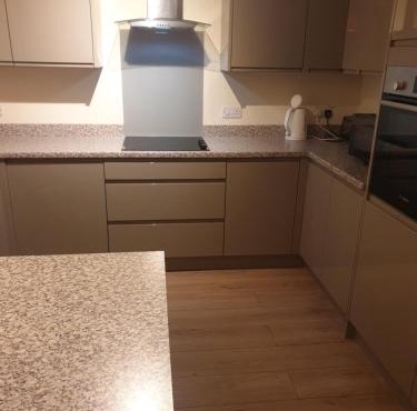 Luxurious Dingle Corner