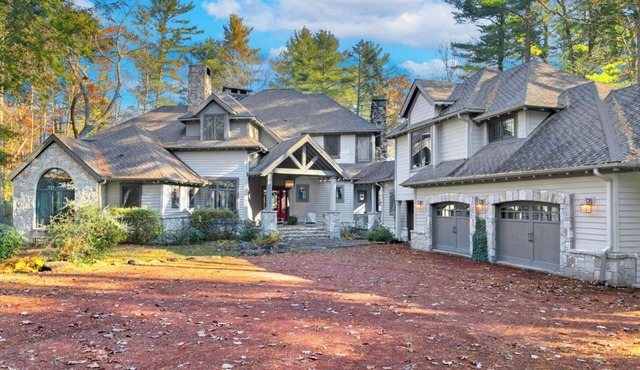 Luxurious, Distinctive yet Captivating architectural Design