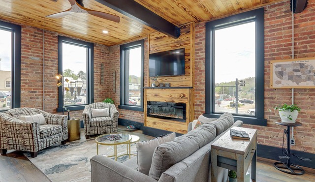 Luxurious Downtown Murphy Vacation Rental Loft!