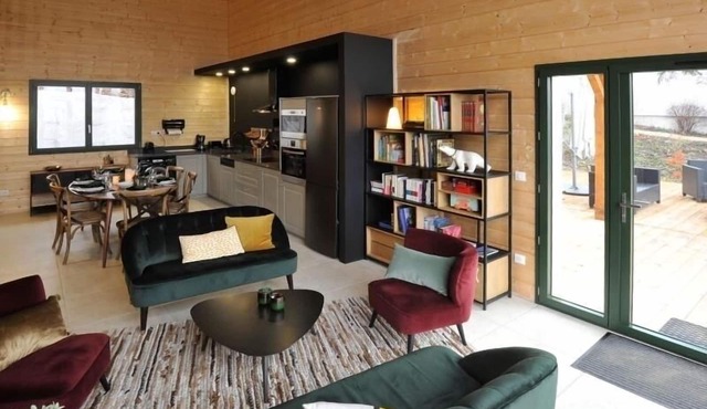 Luxurious Eco-friendly Retreat—Spa, Designer Decor, Near Nancy