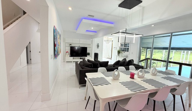 Luxurious Entertainment Mansion