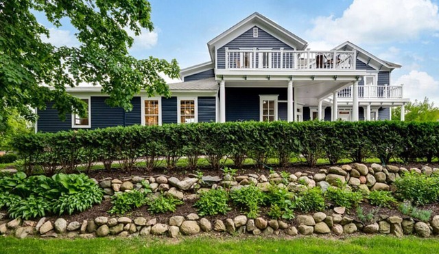 Luxurious Estate Rental: 10 Bedrooms, Sleeps 23—Perfect for Groups & Events!